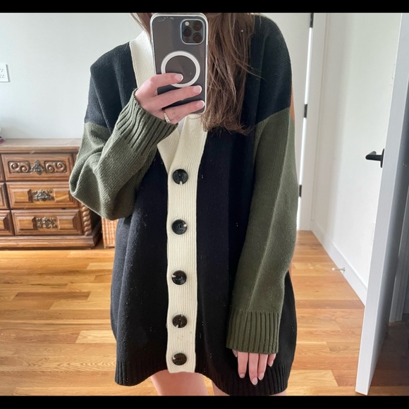 PRIMARK Oversized Color Block Knit Cardigan (US size 2-4, UK size 6-8) - Picture 7 of 9